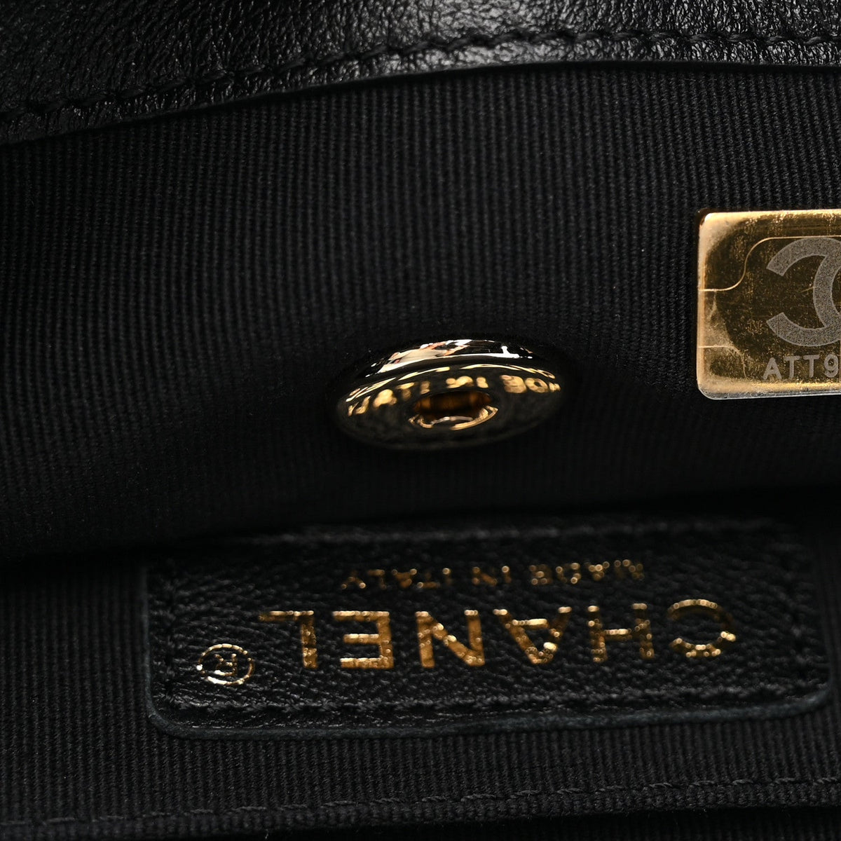 Medium Quilted Caviar Backpack - Black