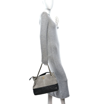 Small Quilted Lambskin Handbag - Grey