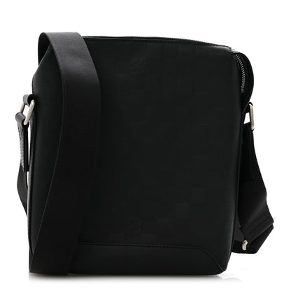 Damier Infini Discovery Messenger Bb Ony Handbag