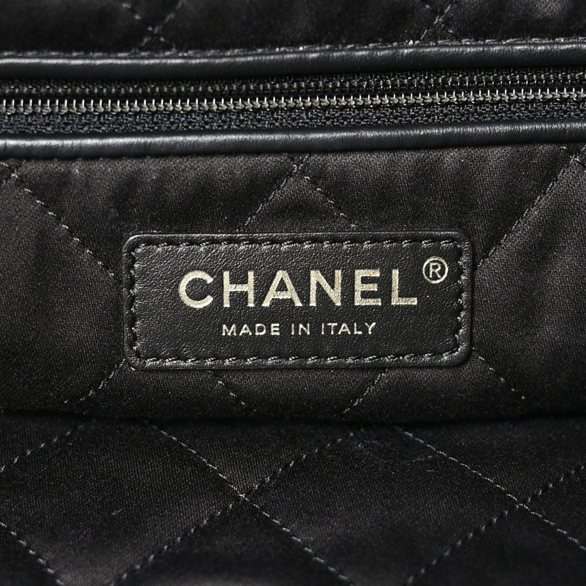 Small Quilted Calfskin Handbag - Black