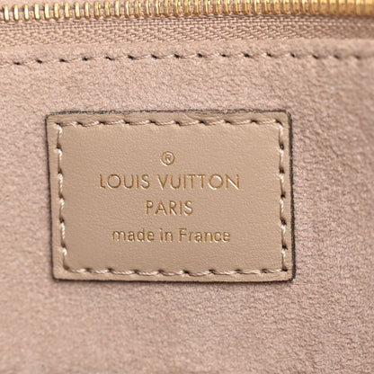 Empreinte Monogram Giant Onthego Mm Tour Handbag