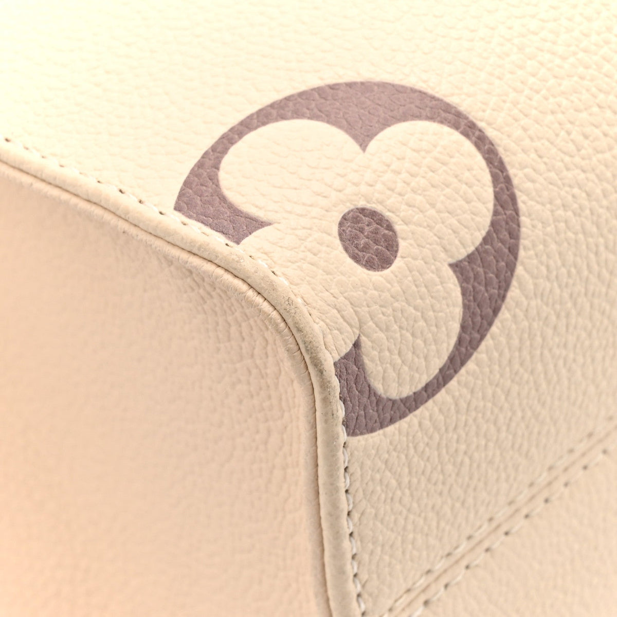 Empreinte Monogram Giant Onthego Pm Crem Handbag