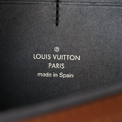 Reverse Monogram Dauphine Bumbag Handbag