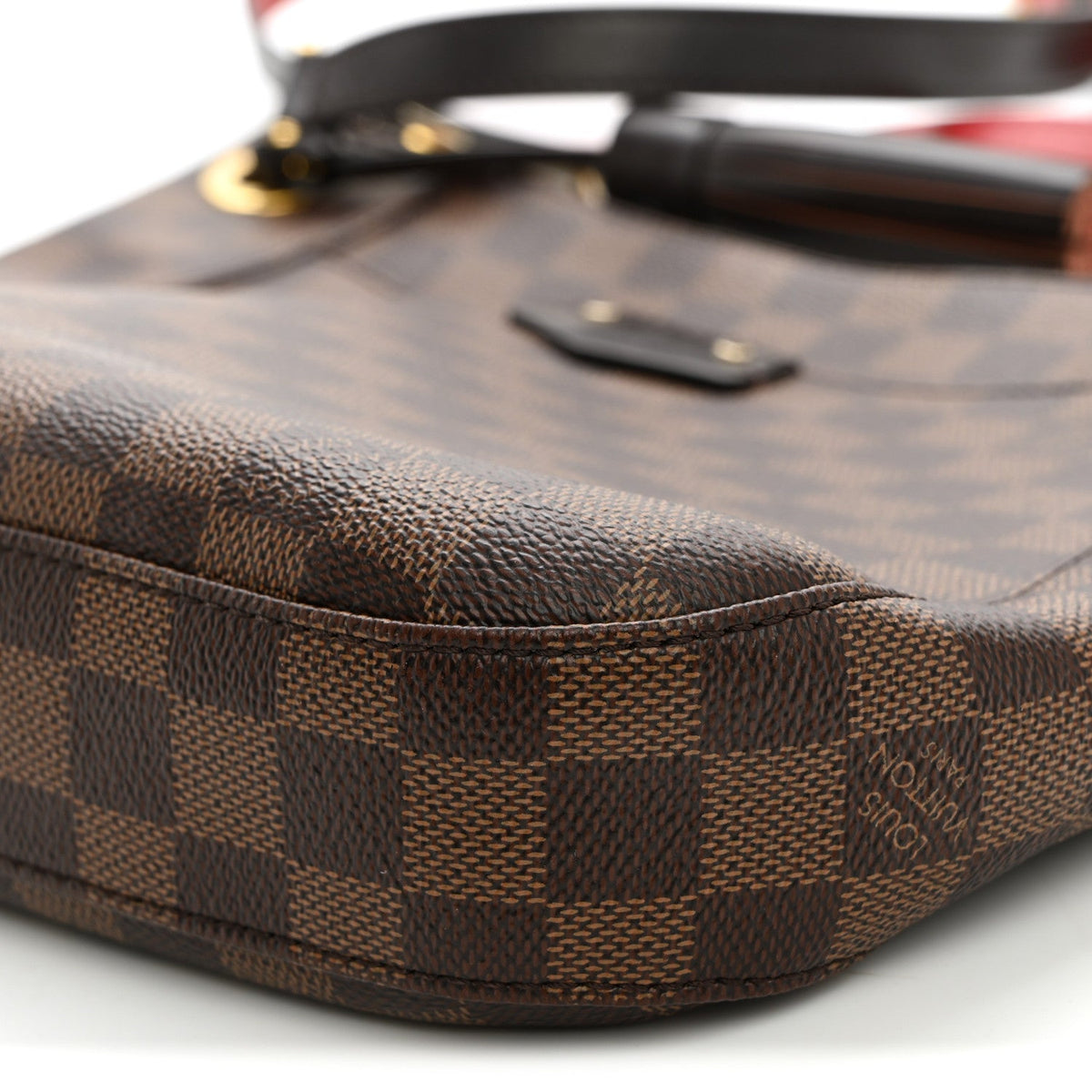Damier Ebene South Bank Besace Handbag