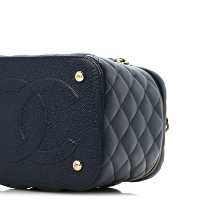 Small Quilted Caviar Handbag - Blue