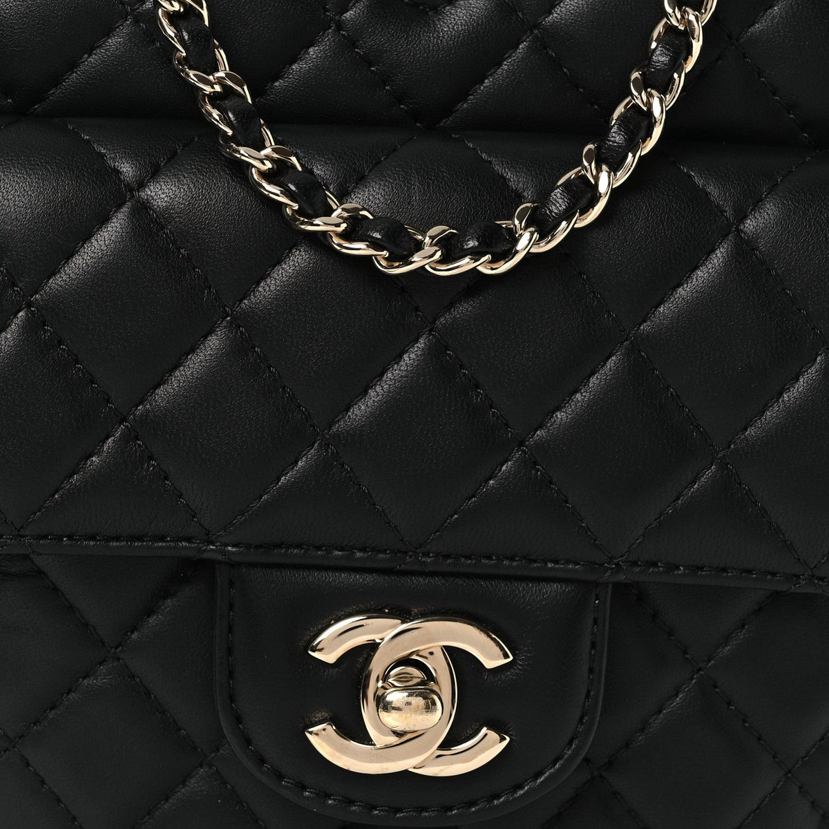 Large Quilted Lambskin Handbag - Black