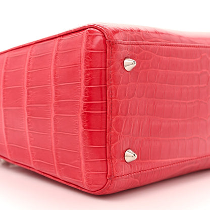 Medium Handbag - Red