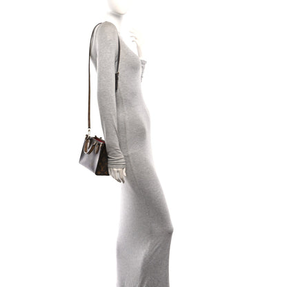 Reverse Monogram Giant Onthego Bb Handbag