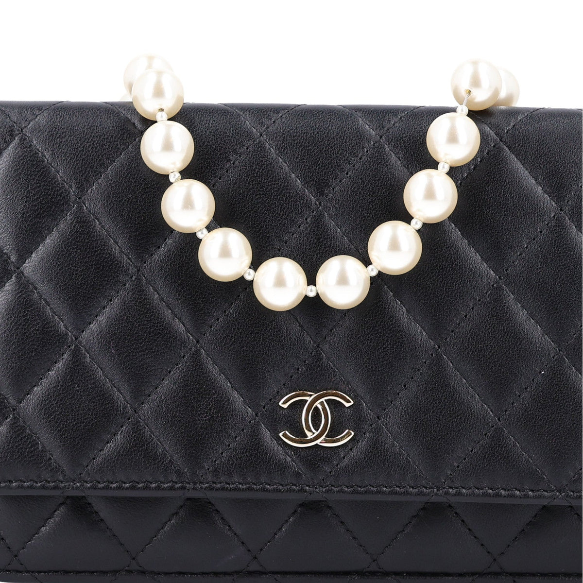 Quilted Lambskin Wallet Bag - Black