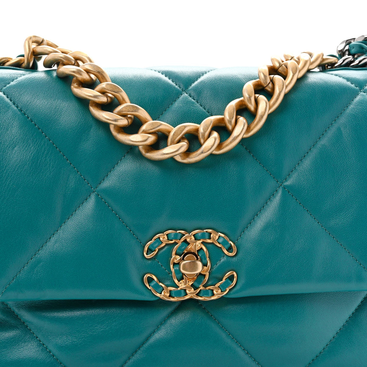 Large Quilted Lambskin Flap Shoulder Bag - Green