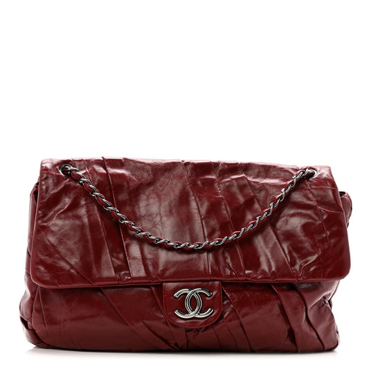 Maxi Calfskin Flap Shoulder Bag - Red