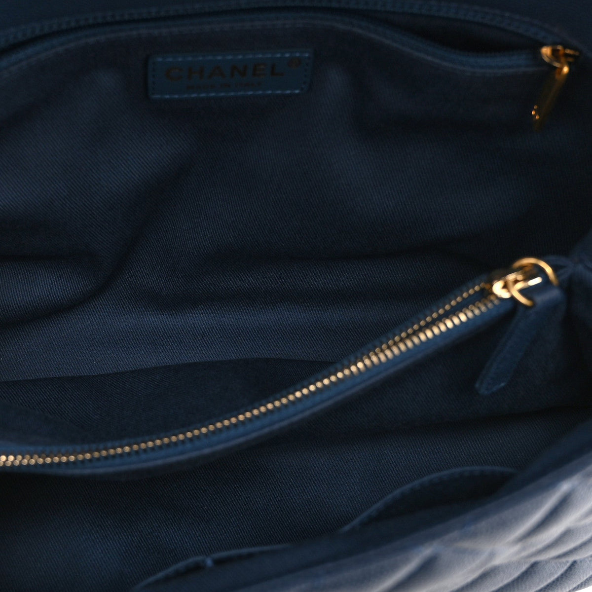 Medium Quilted Caviar Flap Shoulder Bag - Blue