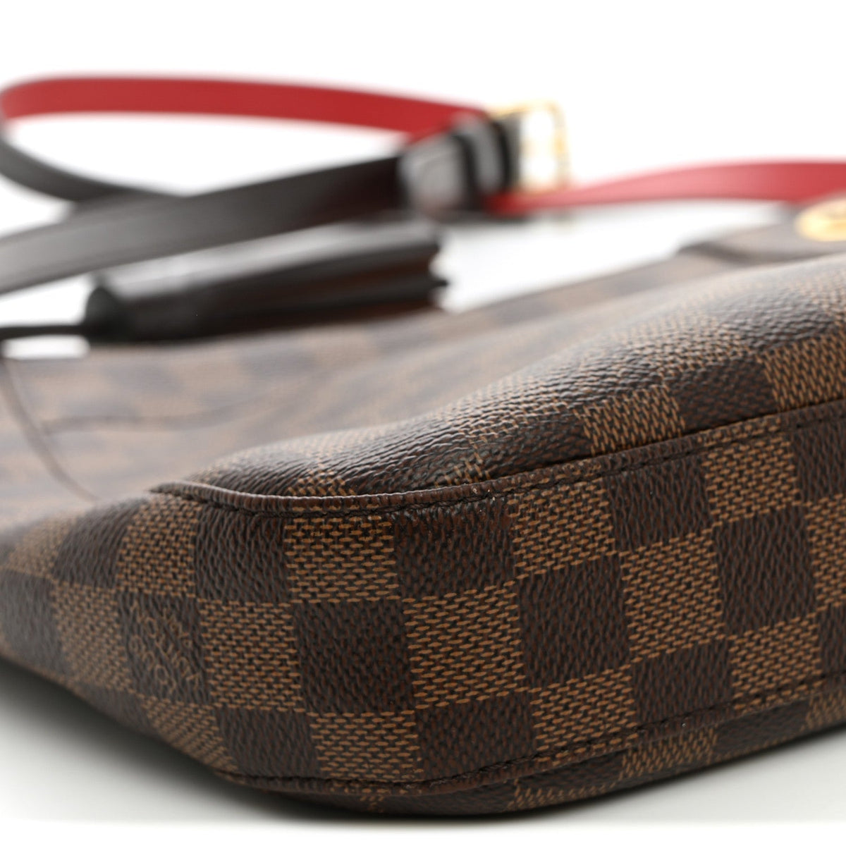 Damier Ebene South Bank Besace Handbag