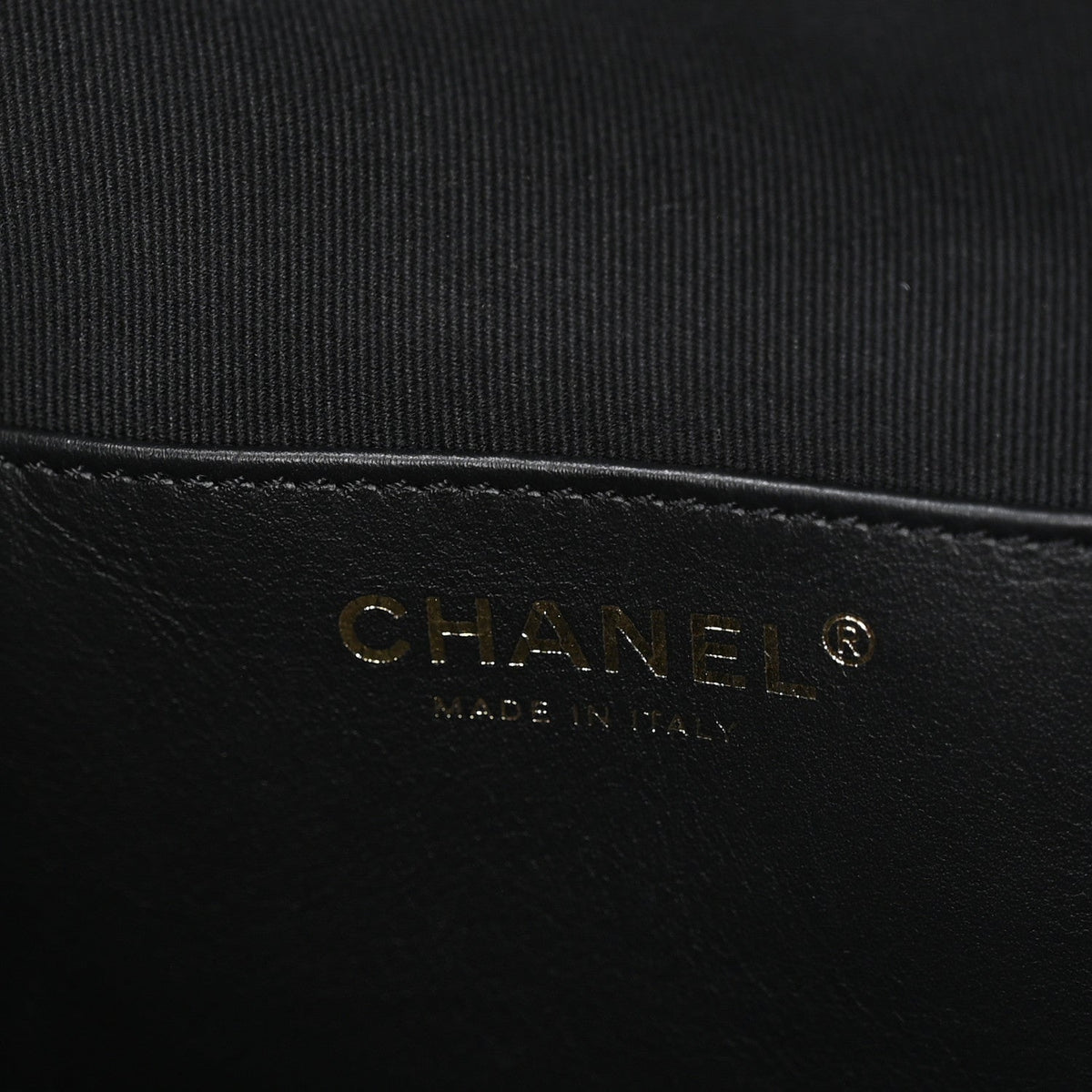 Medium Quilted Calfskin Handbag - Black
