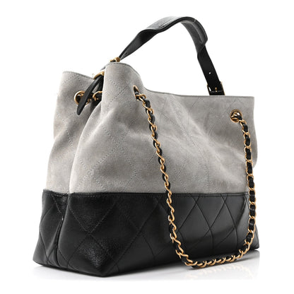 Small Quilted Lambskin Handbag - Grey