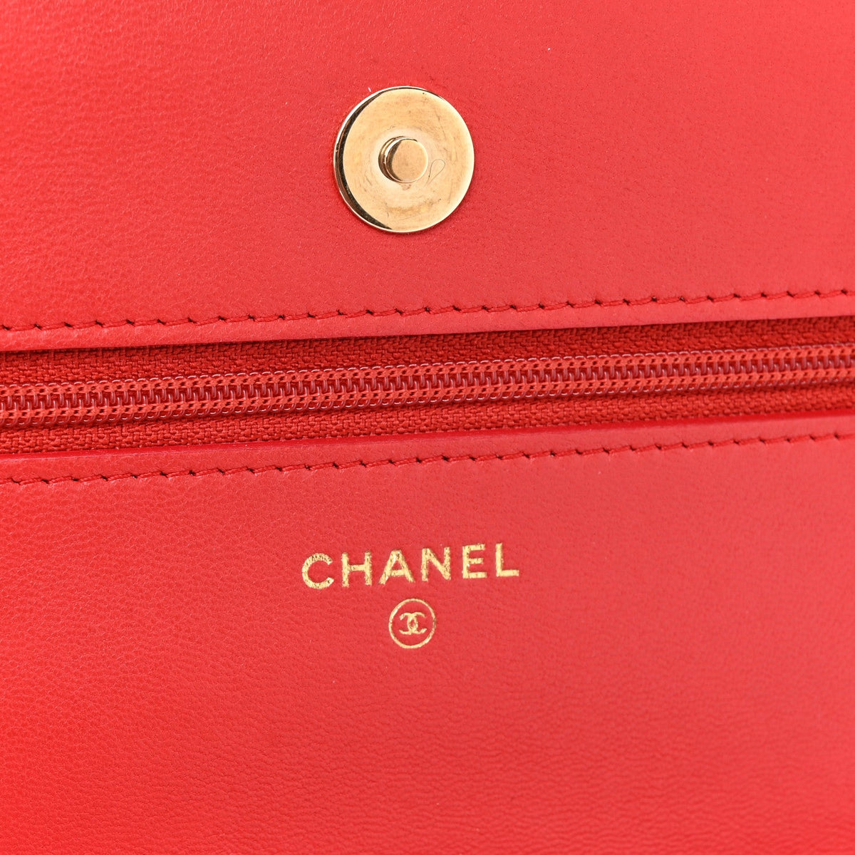 Quilted Lambskin Wallet Bag - Red