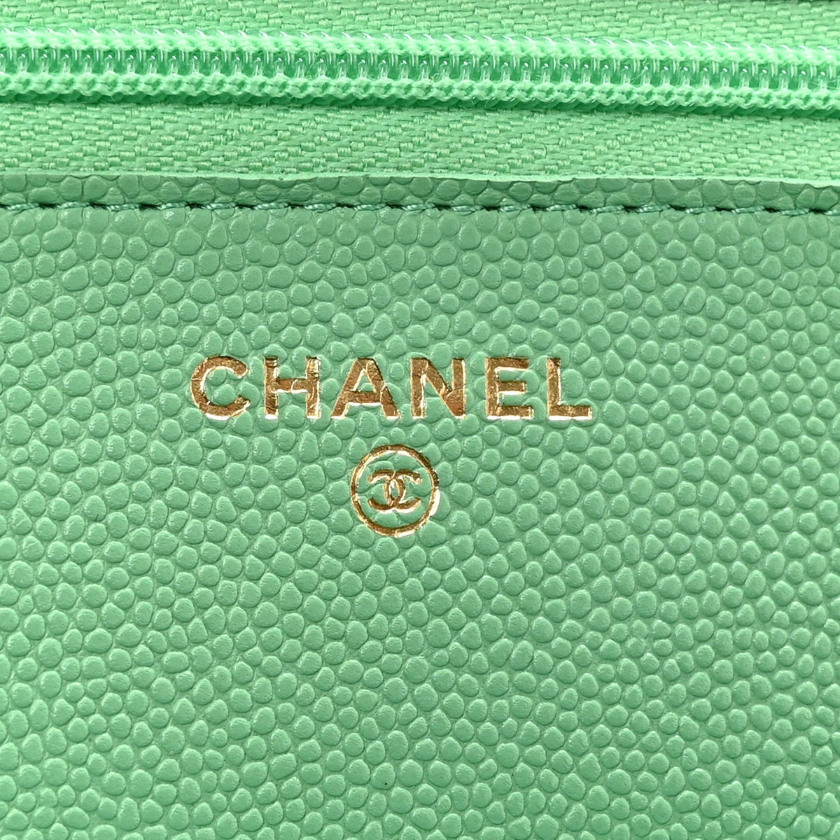 Quilted Caviar Wallet Bag - Green