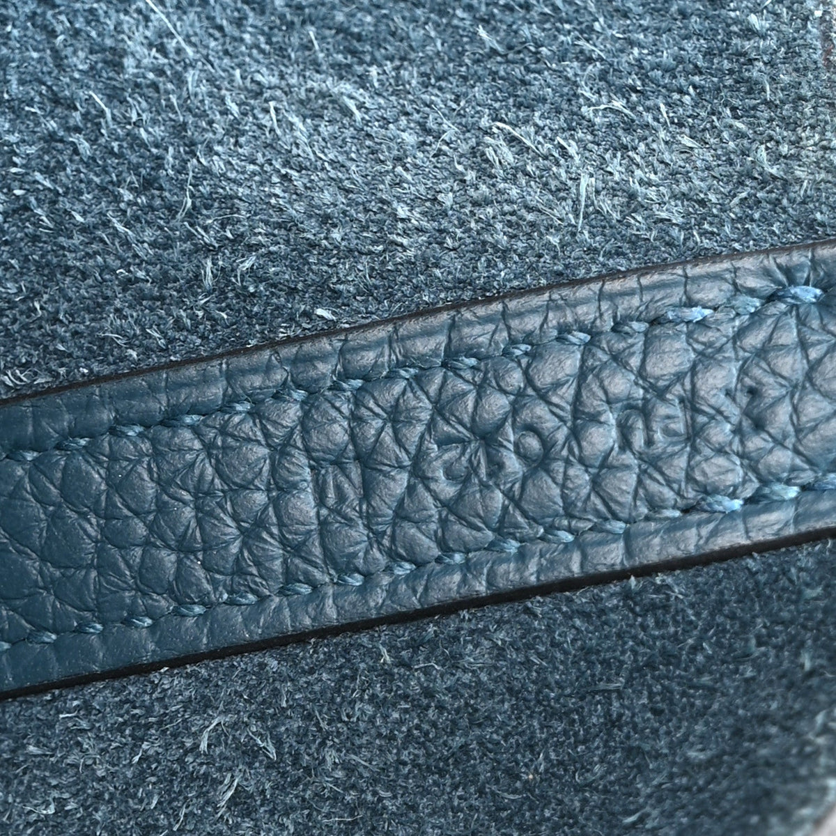 Taurillon Clemence Picotin Lock Mm Caban Handbag