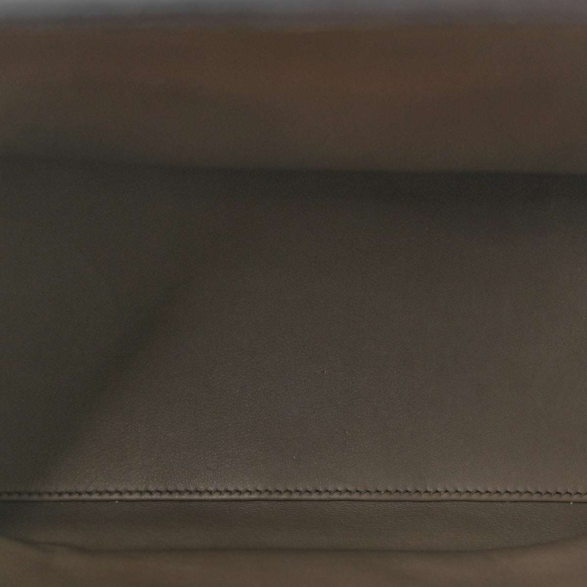 Togo Swift / 29 Gris Asphalte Handbag