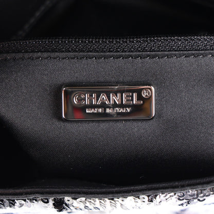 Medium Flap Shoulder Bag - Black