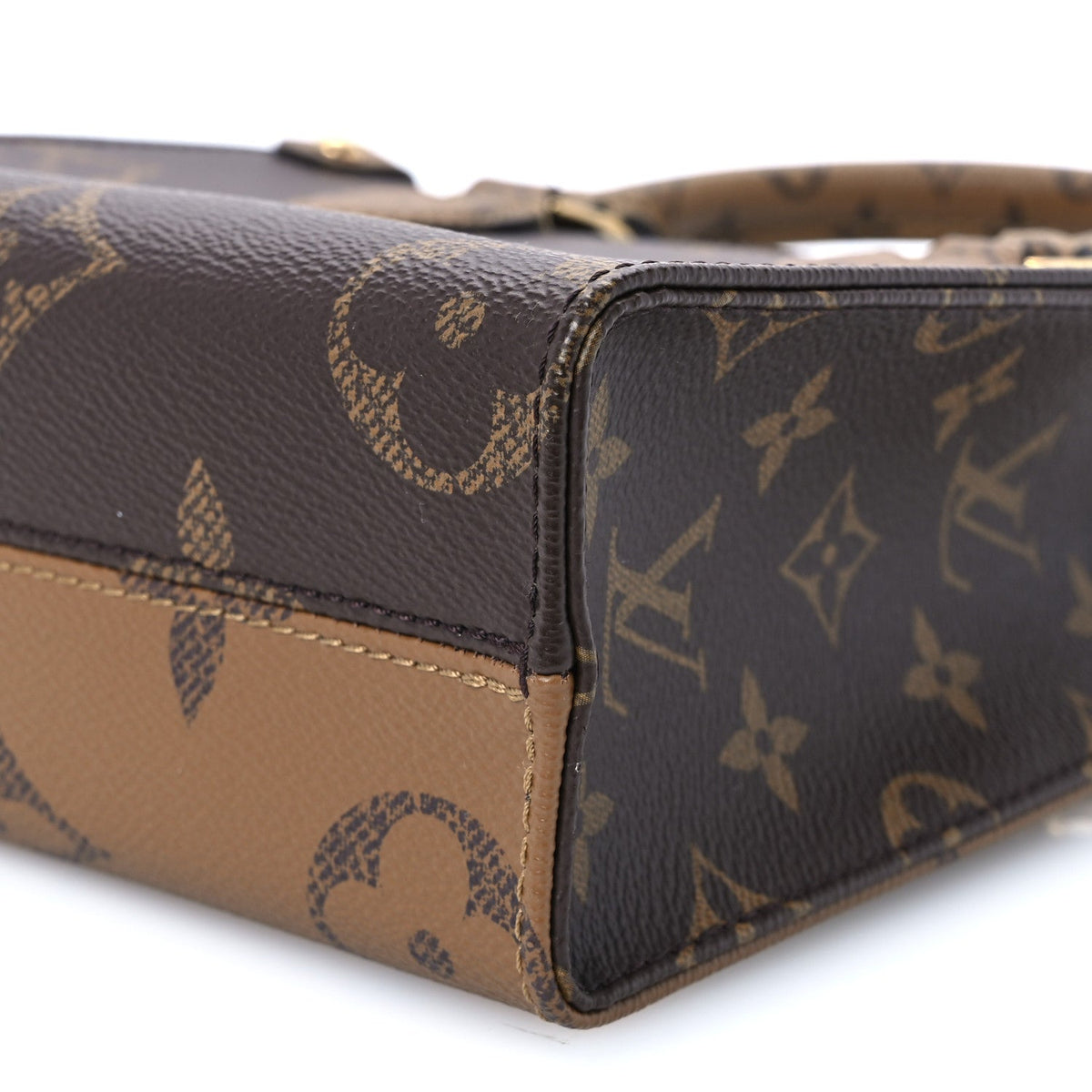 Reverse Monogram Giant Onthego Bb Handbag