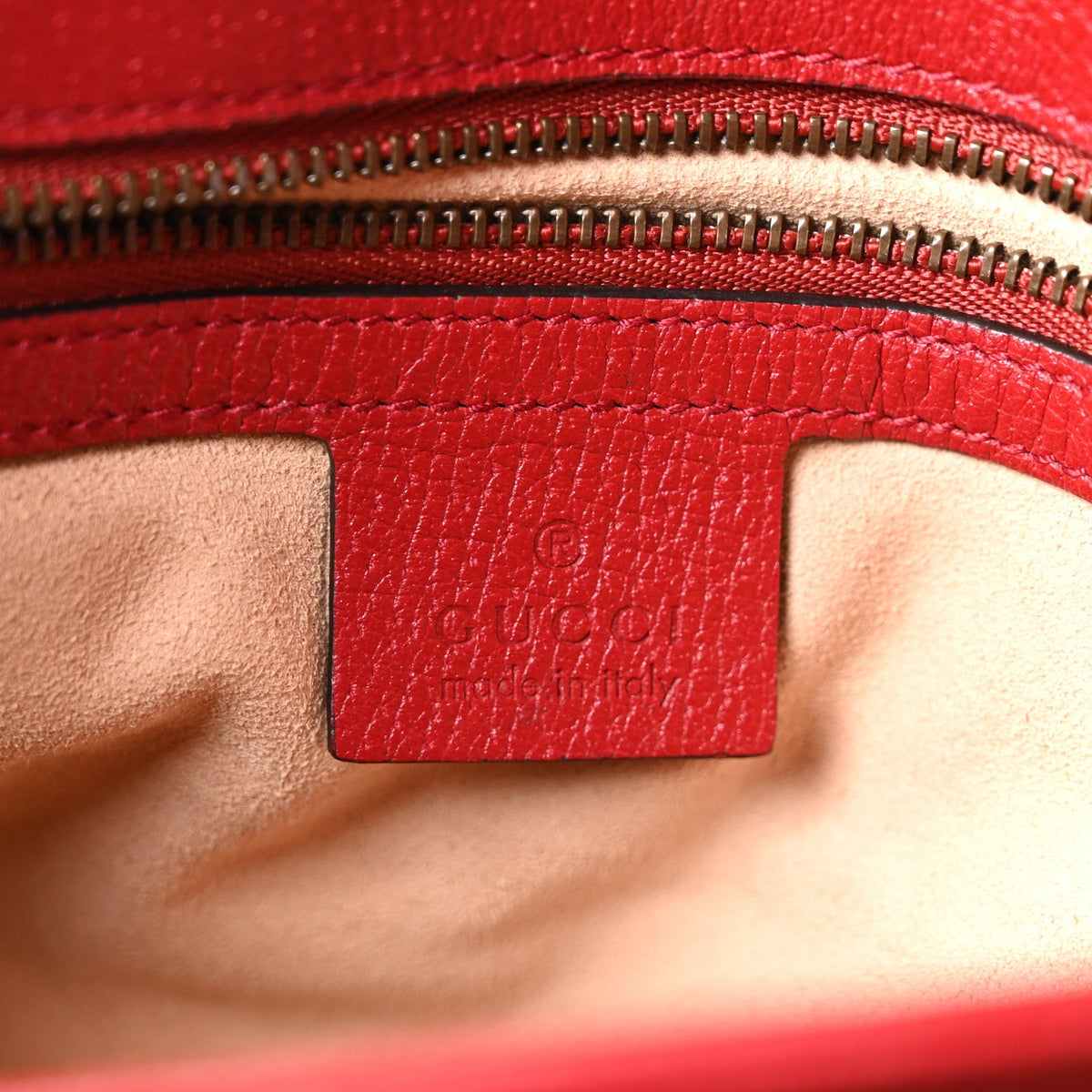 Medium Shoulder Bag - Red