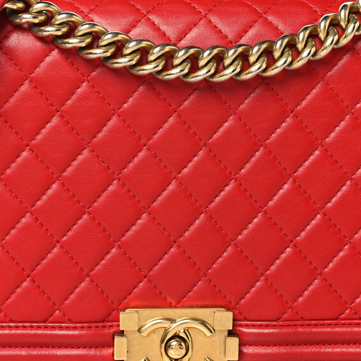Medium Quilted Lambskin Flap Shoulder Bag - Red