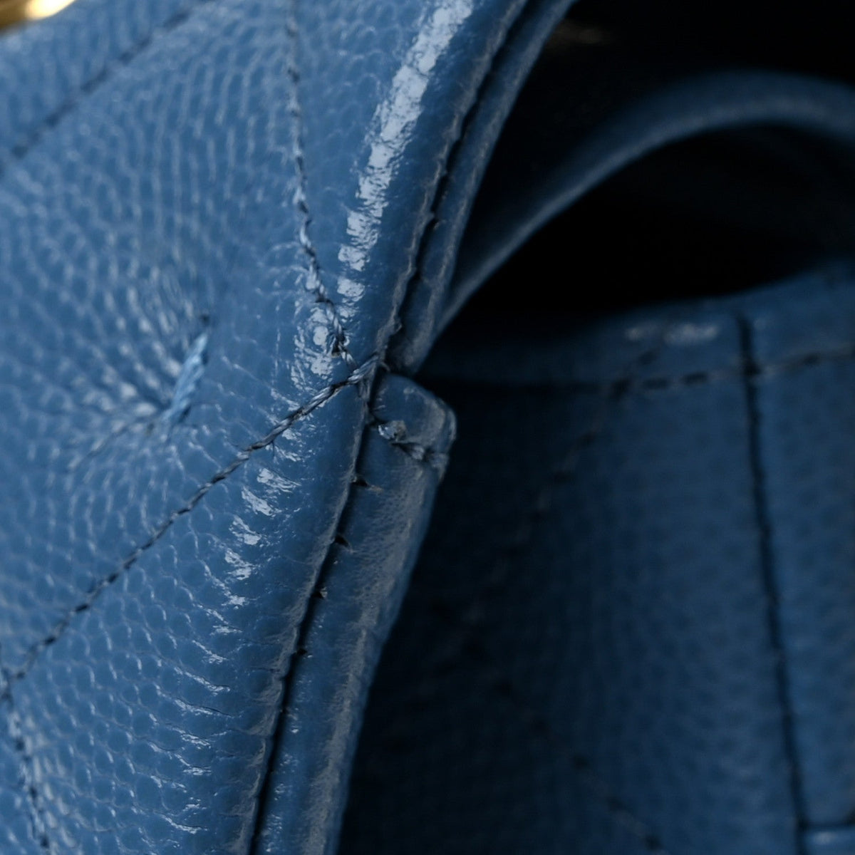 Medium Quilted Caviar Flap Shoulder Bag - Blue