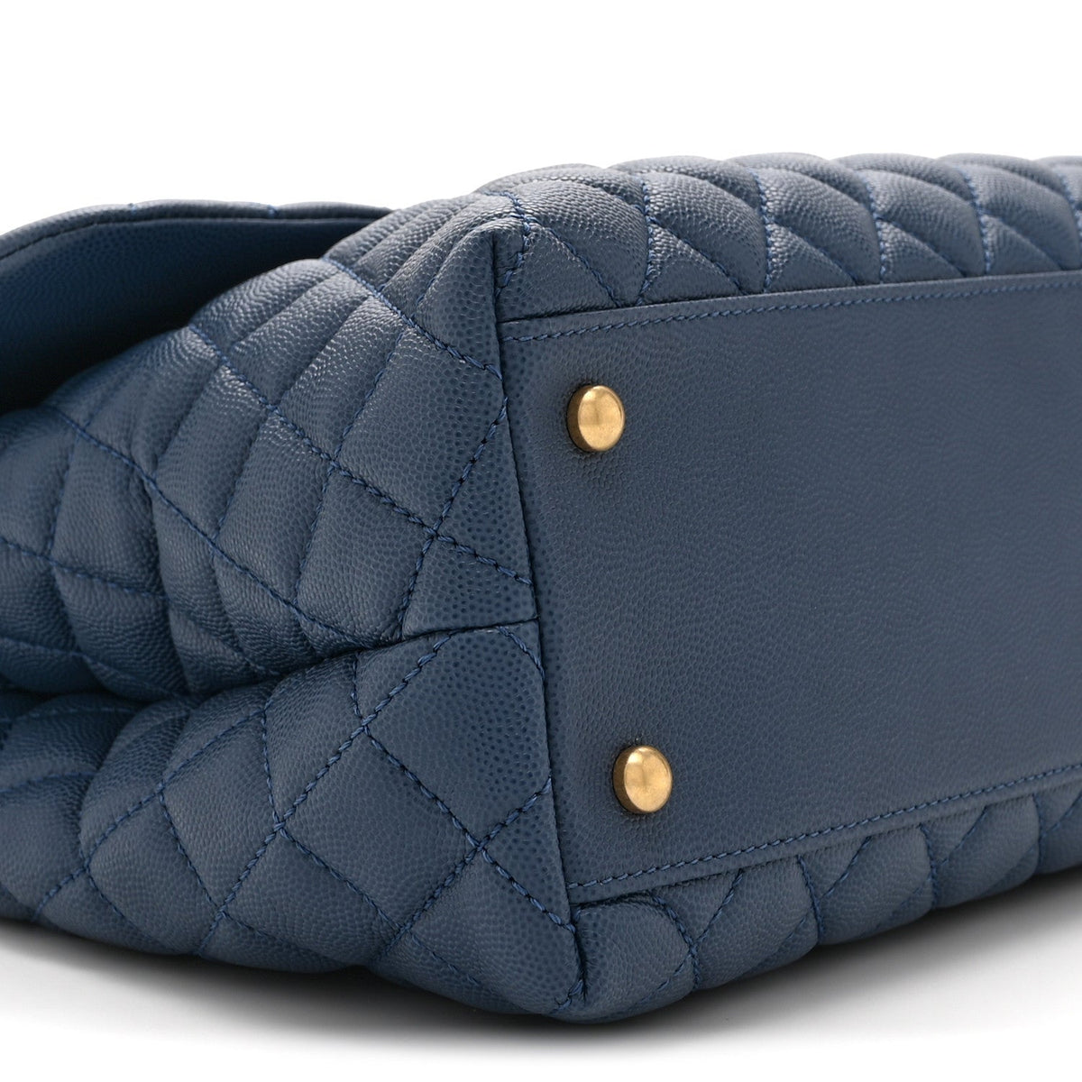 Medium Quilted Caviar Flap Shoulder Bag - Blue