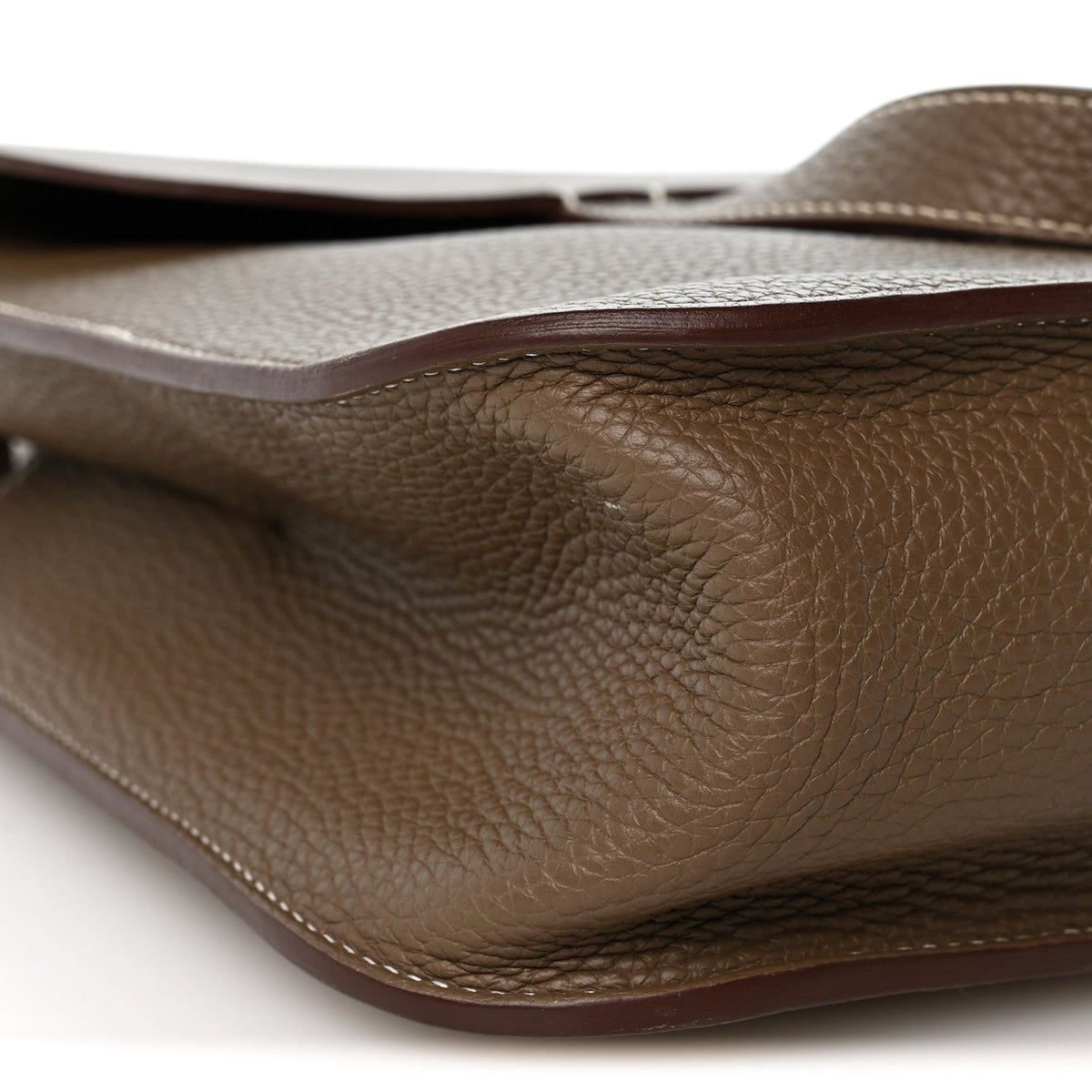 Taurillon Clemence Halzan 31 Gm Etoupe Handbag