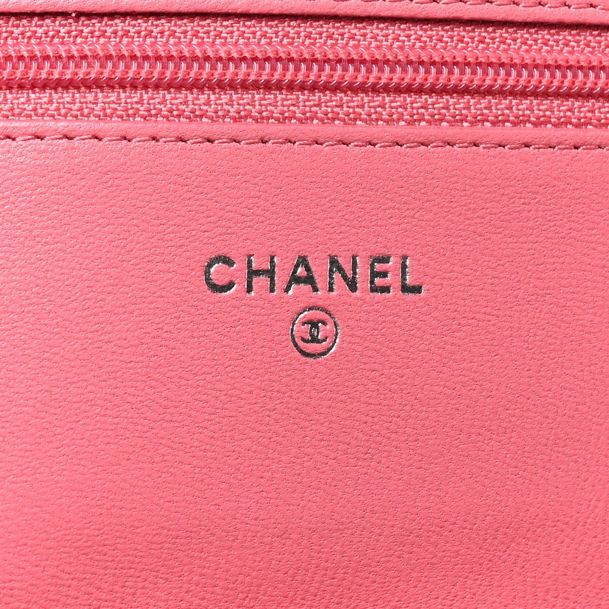 Quilted Lambskin Wallet Bag - Pink