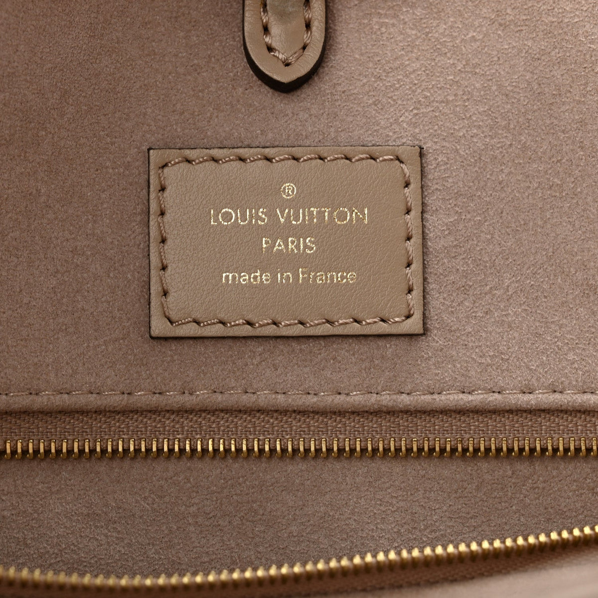 Empreinte Monogram Giant Onthego Mm Tour Handbag