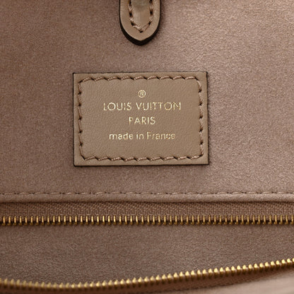 Empreinte Monogram Giant Onthego Mm Tour Handbag