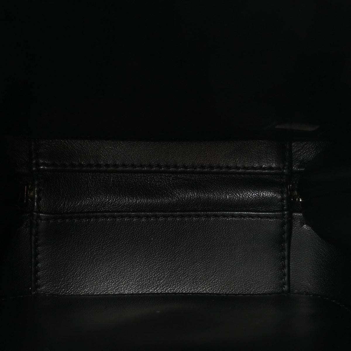 Quilted Caviar Handbag - Black