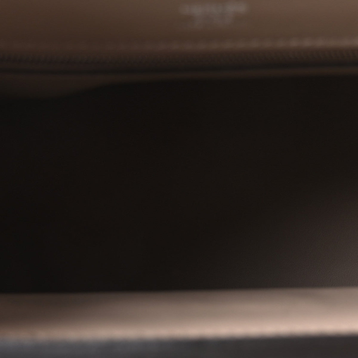 Togo Swift / 29 Etoupe Handbag