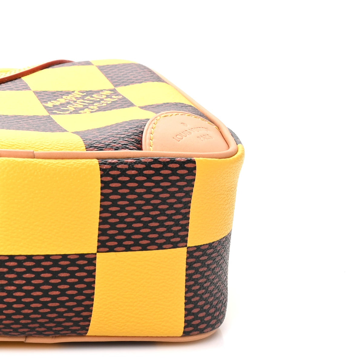 Damier Pop Chess Messenger Jaune Mat Handbag