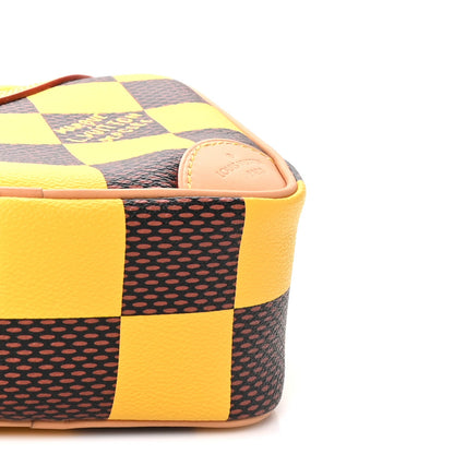 Damier Pop Chess Messenger Jaune Mat Handbag