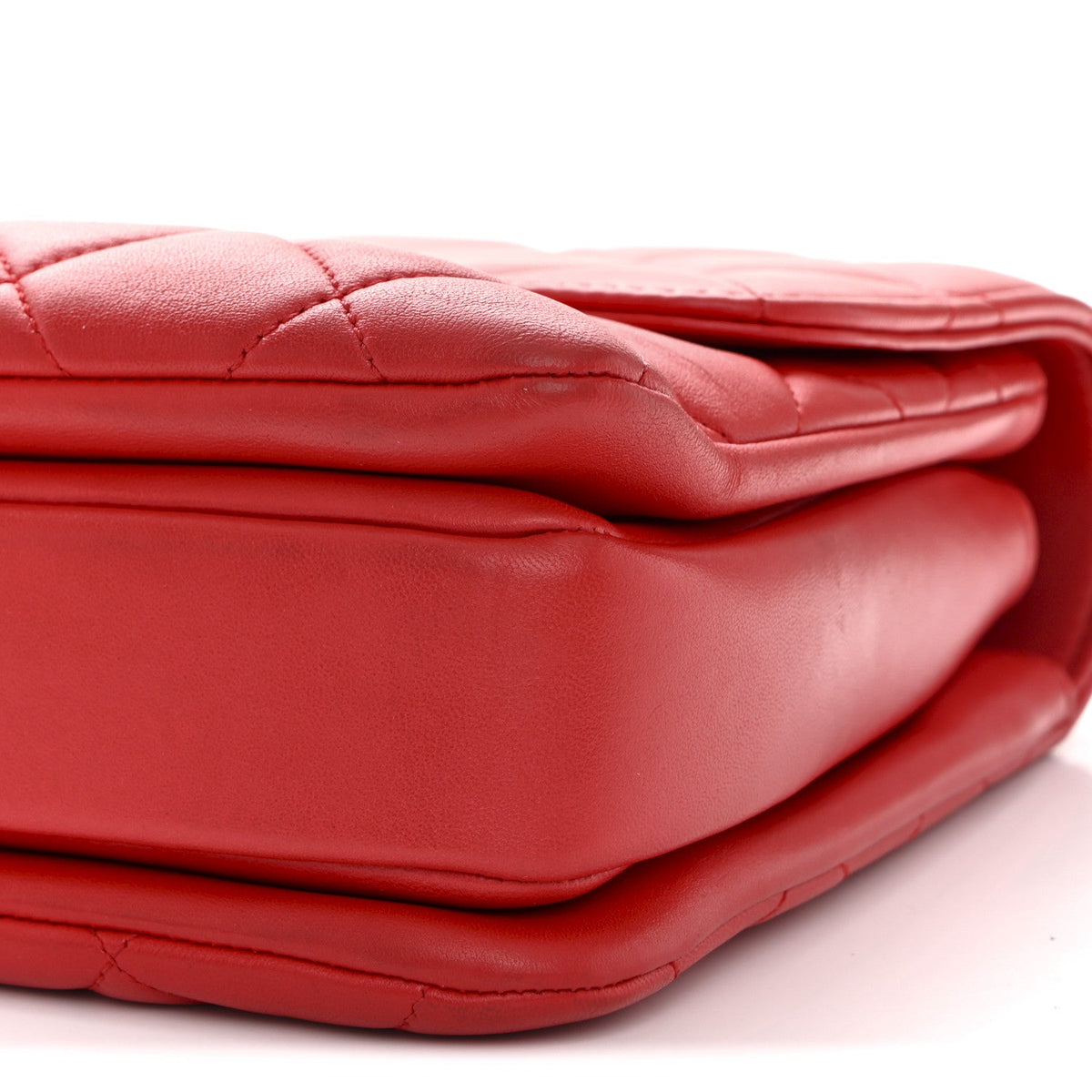 Medium Quilted Lambskin Flap Shoulder Bag - Red