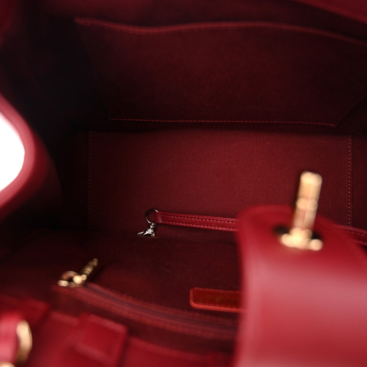 Small Quilted Caviar Handbag - Red