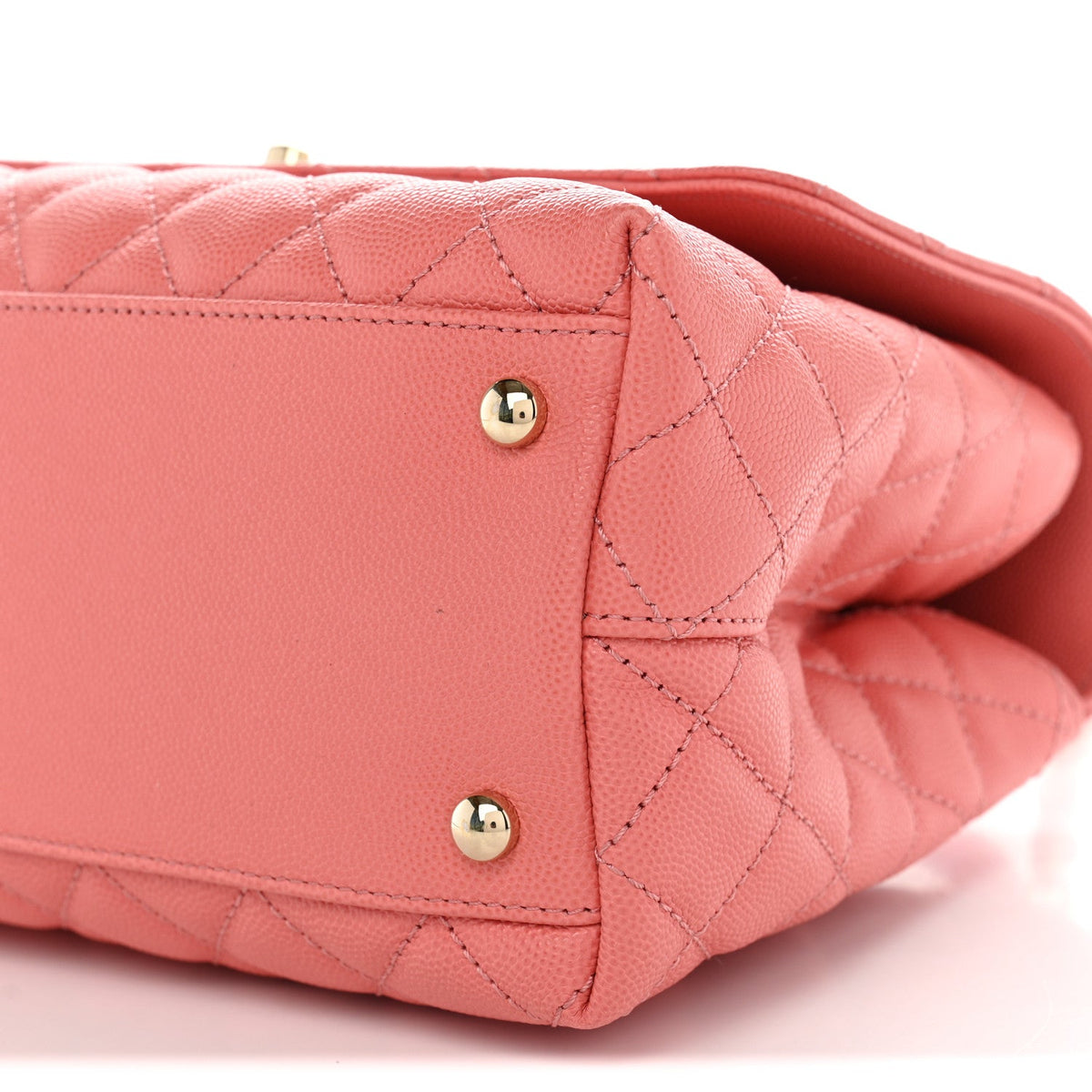 Small Quilted Caviar Flap Shoulder Bag - Pink