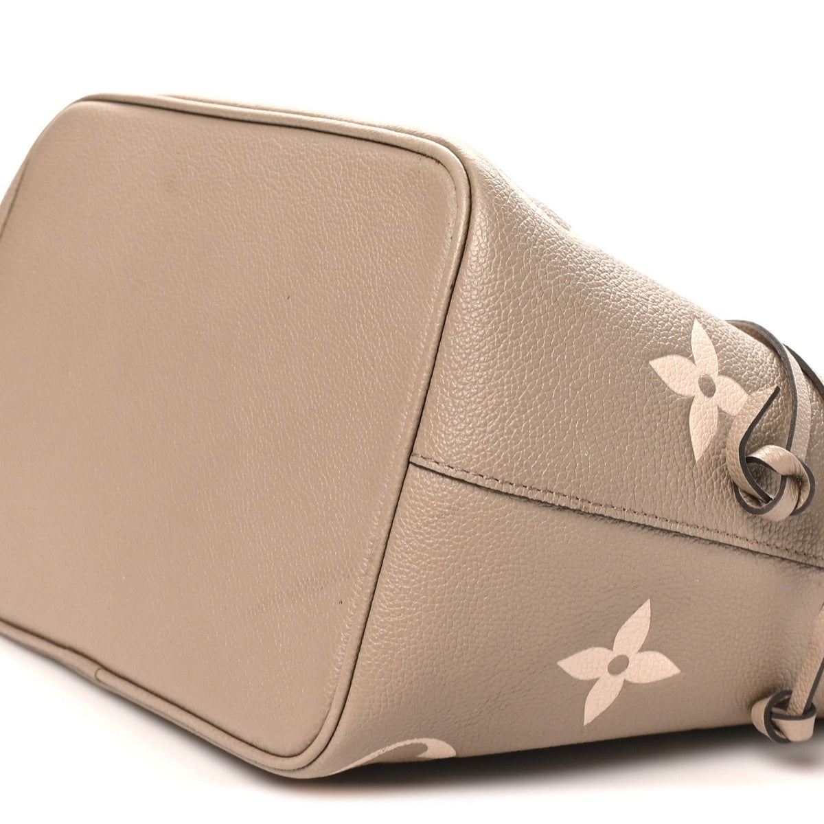 Empreinte Monogram Giant Neonoe Mm Tourt Handbag