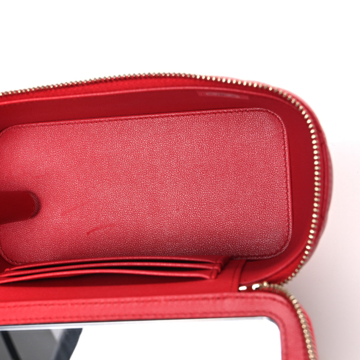 Quilted Caviar Handbag - Red