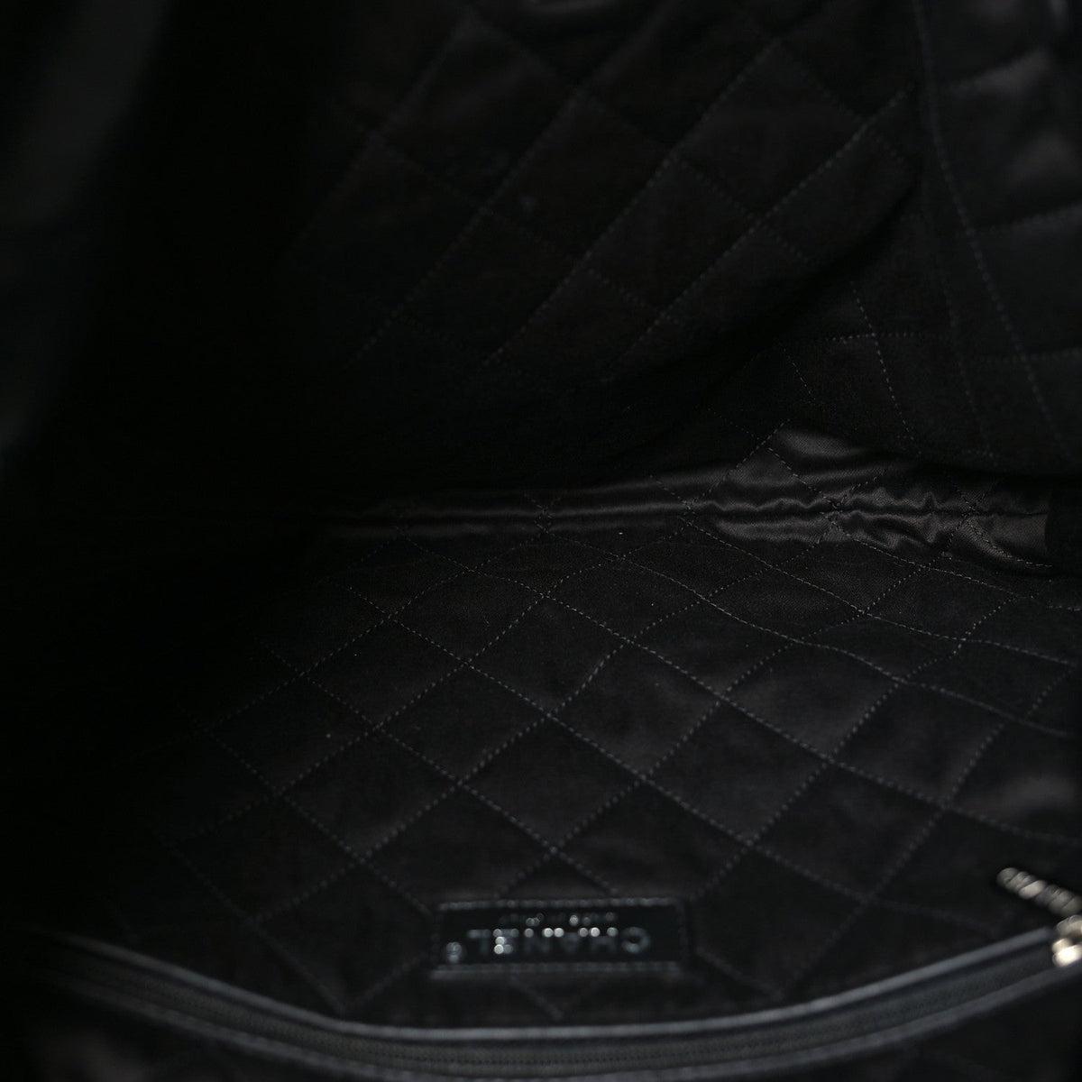 Small Quilted Calfskin Handbag - Black