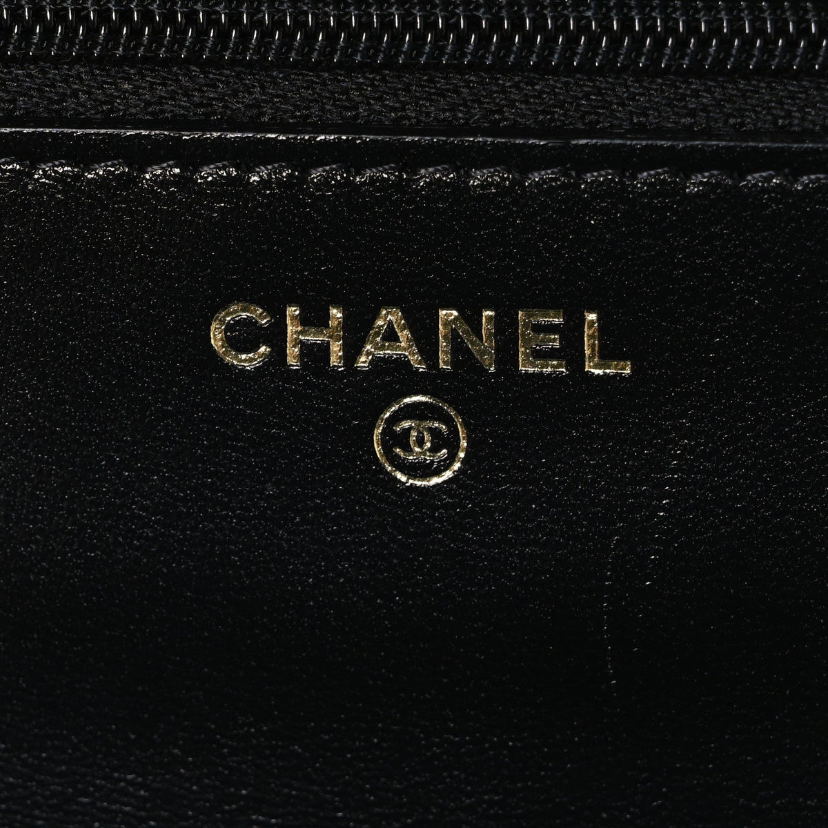 Quilted Lambskin Wallet Bag - Gold