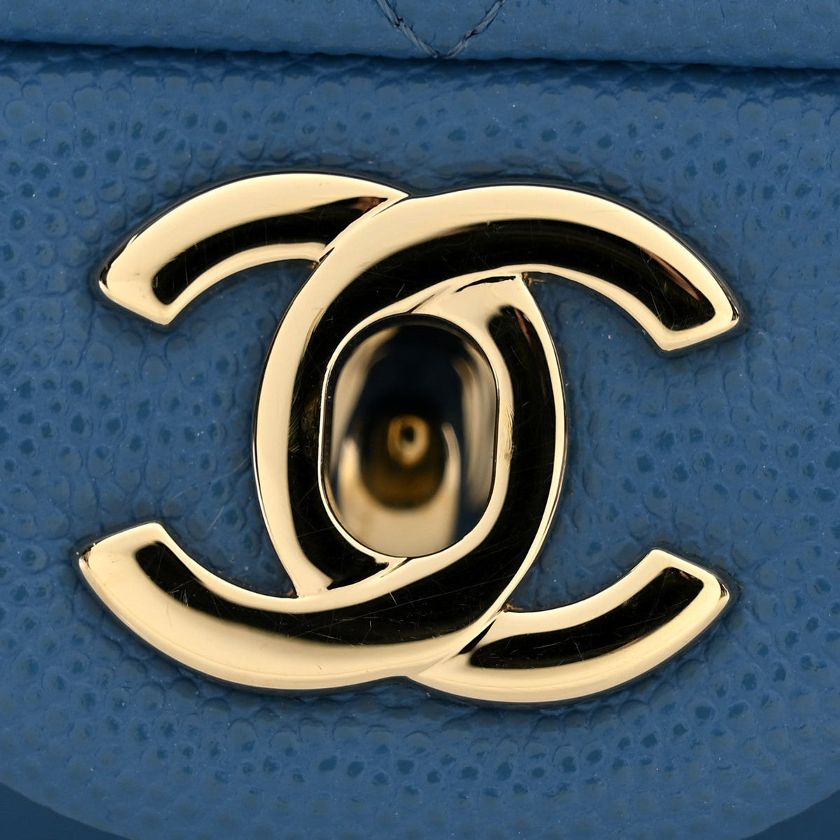 Medium Quilted Caviar Flap Shoulder Bag - Blue