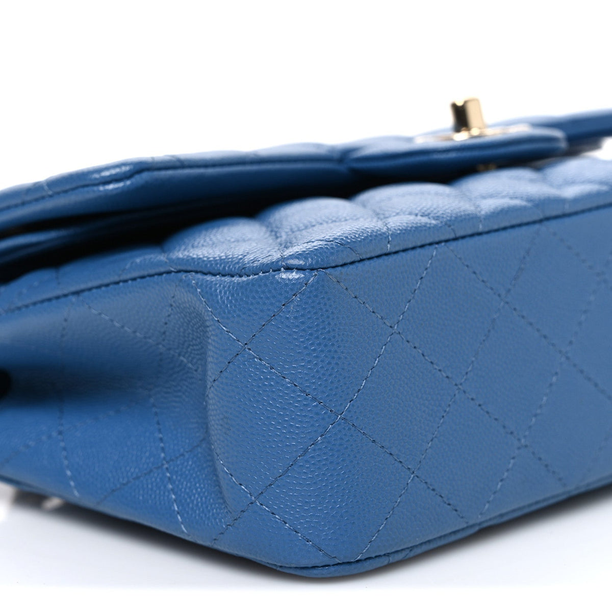 Medium Quilted Caviar Flap Shoulder Bag - Blue