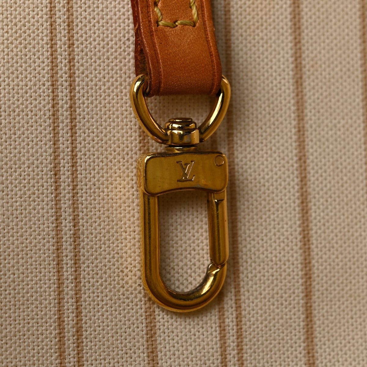 Damier Azur Neo Neverfull Mm Handbag