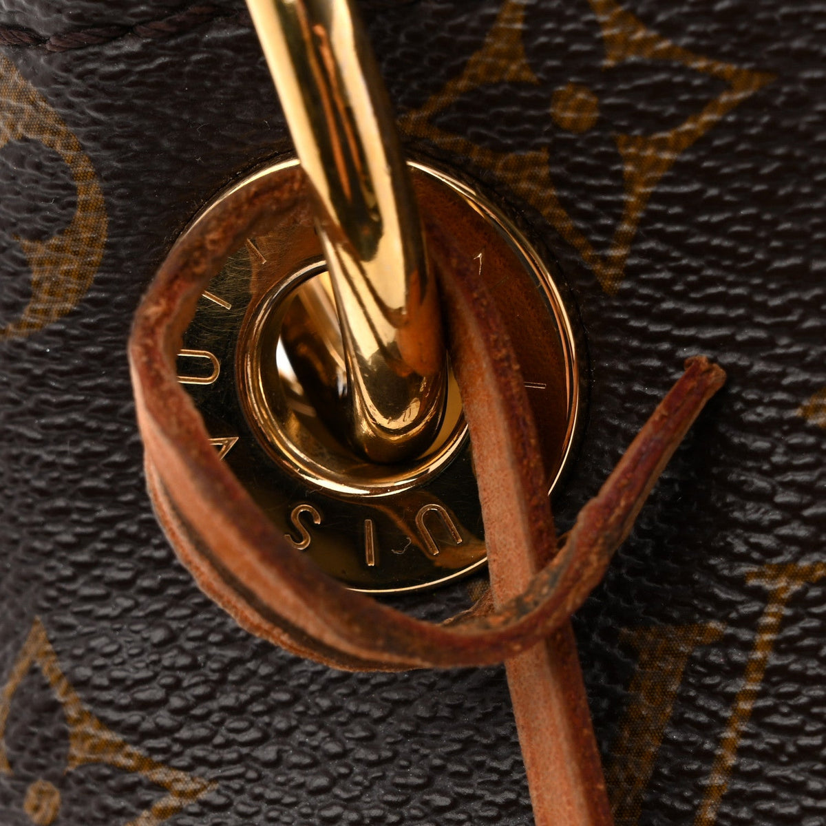 Monogram Artsy Mm Handbag