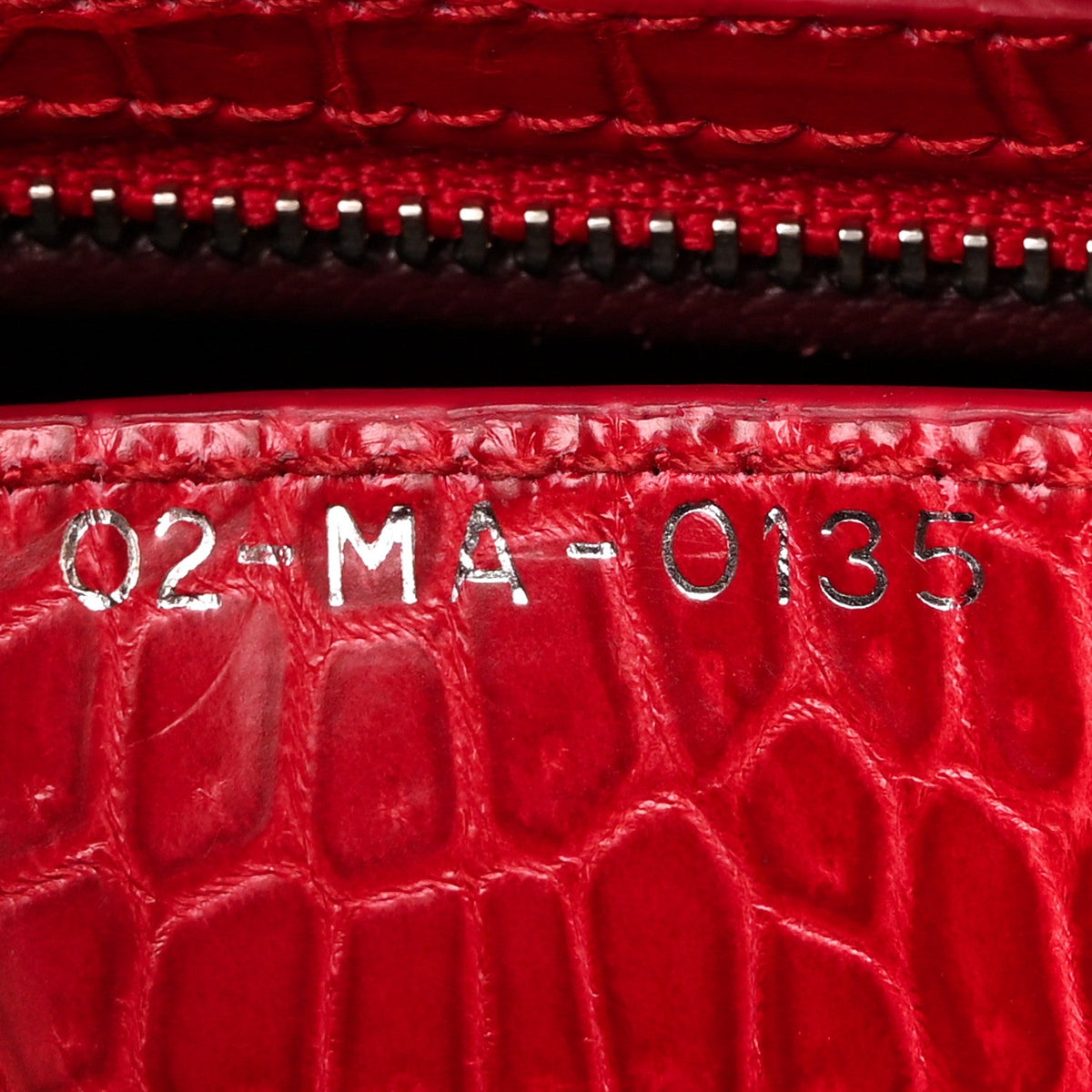 Medium Handbag - Red
