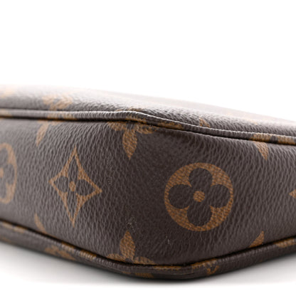Monogram Chain Pochette Accessories Handbag